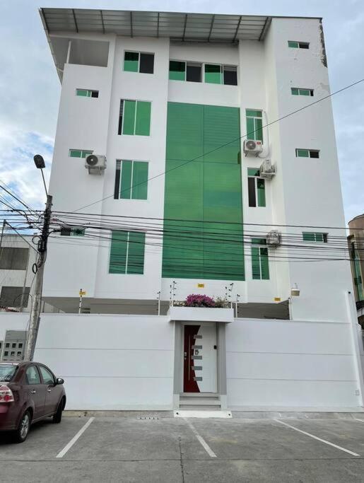 Hermoso Apartamento #13 Piso 3 Machala Exterior photo