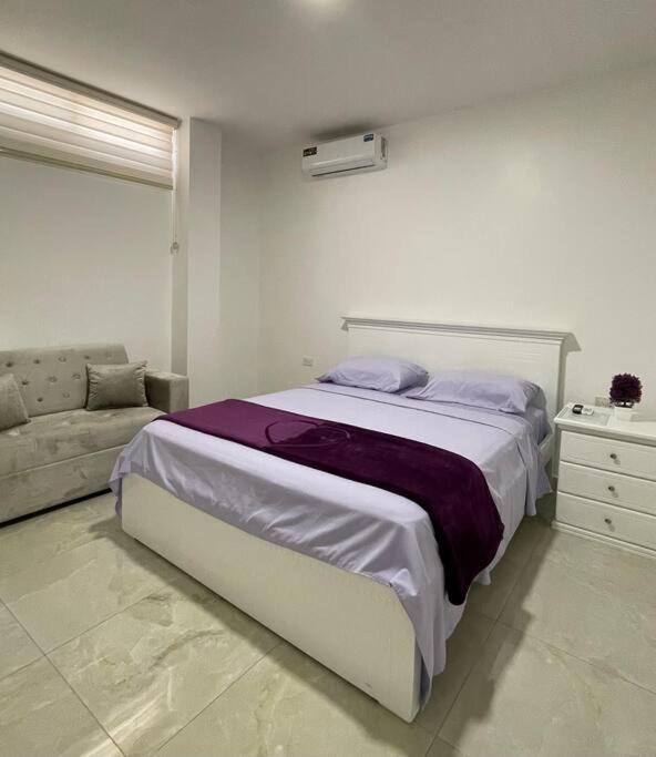 Hermoso Apartamento #13 Piso 3 Machala Exterior photo