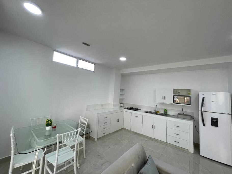 Hermoso Apartamento #13 Piso 3 Machala Exterior photo