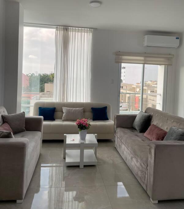 Hermoso Apartamento #13 Piso 3 Machala Exterior photo